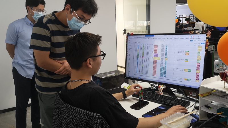 一部纪录片从想法到成片，中间隔着多少坑